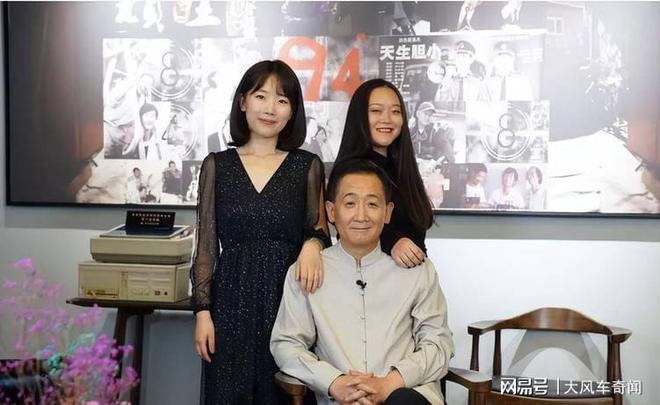 是北大高材生女儿和侄女长得很像梁天现状：66岁微微发福儿子(图3)