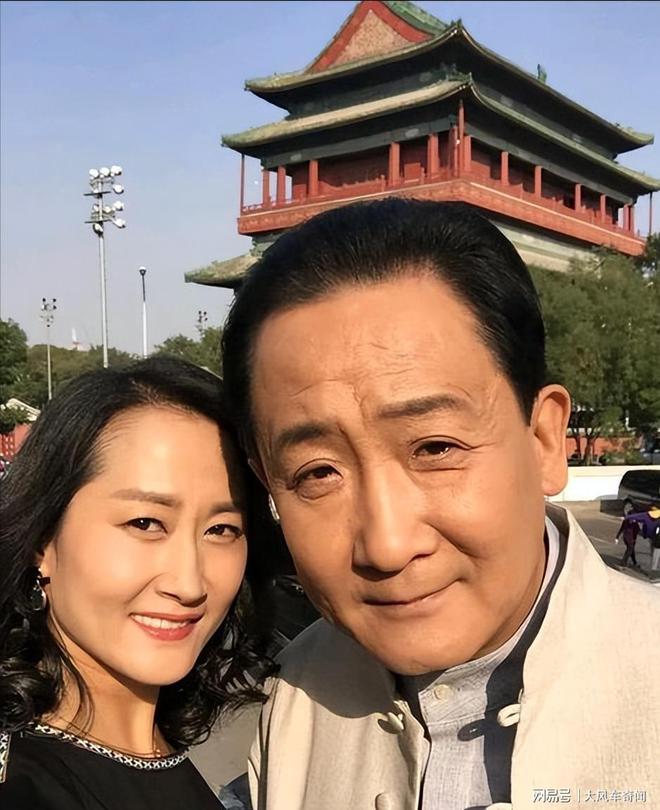 是北大高材生女儿和侄女长得很像梁天现状：66岁微微发福儿子(图22)